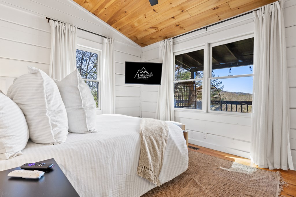 424931 Mineral Bluff Residential