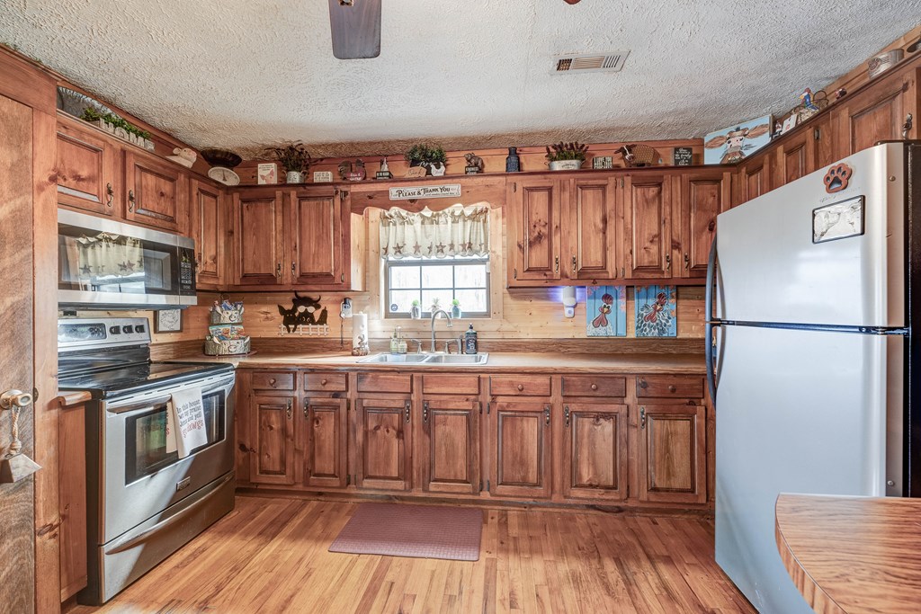 424935 Morganton Residential