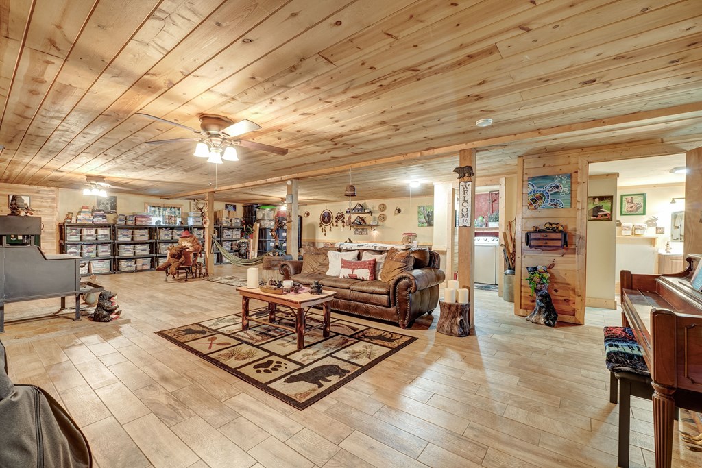 424935 Morganton Residential