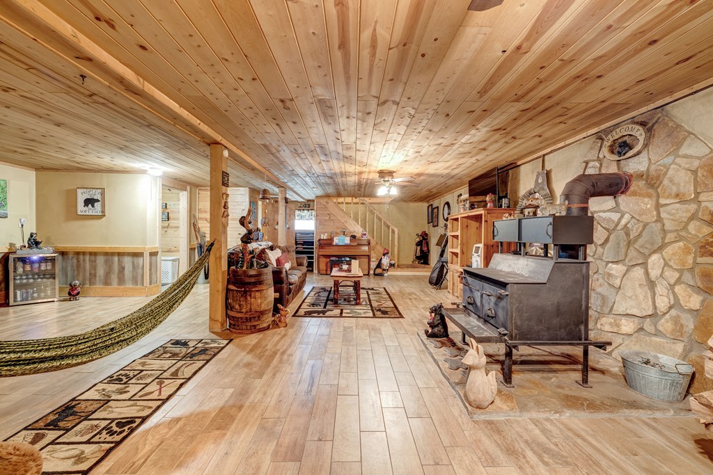 424935 Morganton Residential