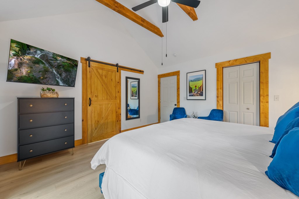 424940 Blue Ridge Residential