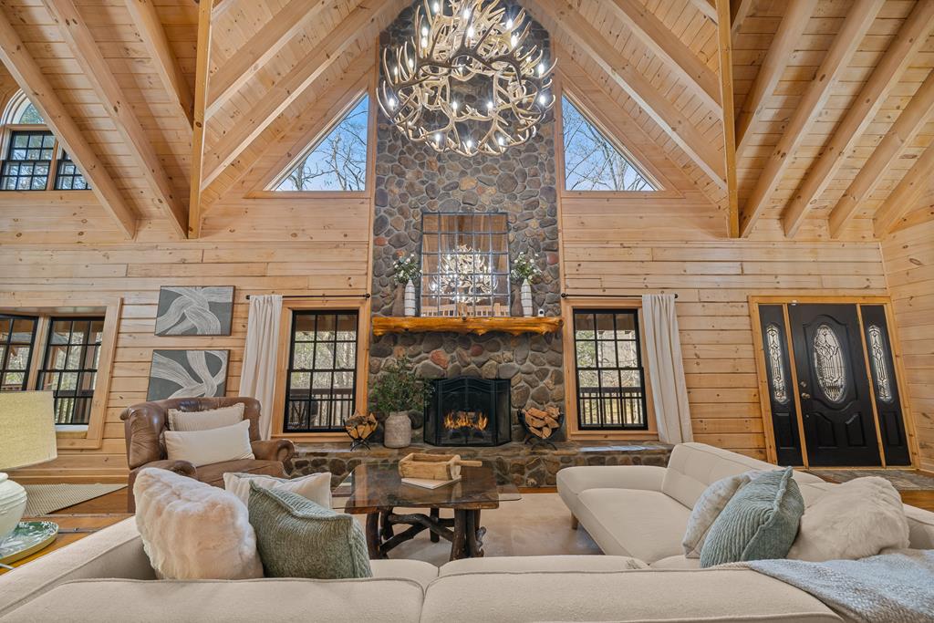 424942 Blue Ridge Residential