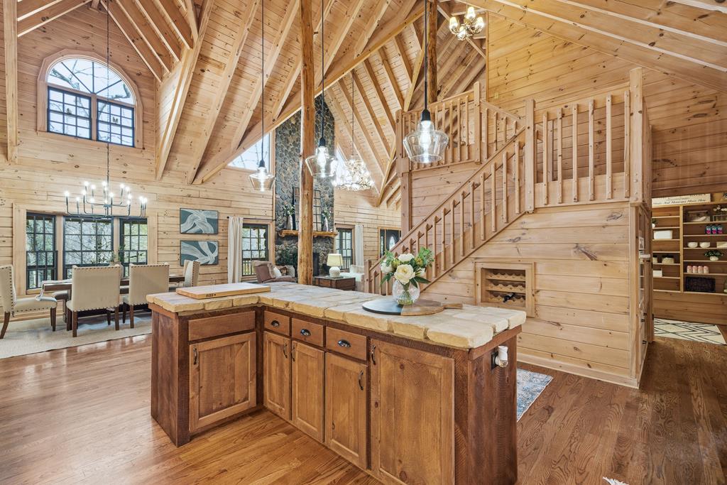 424942 Blue Ridge Residential