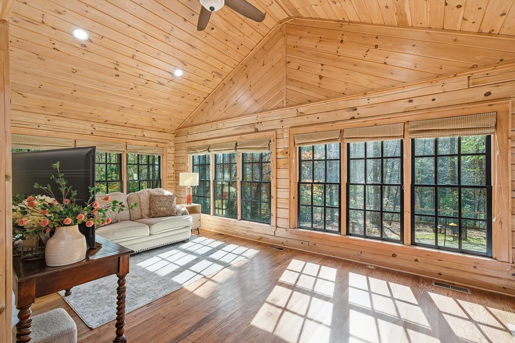 424942 Blue Ridge Residential