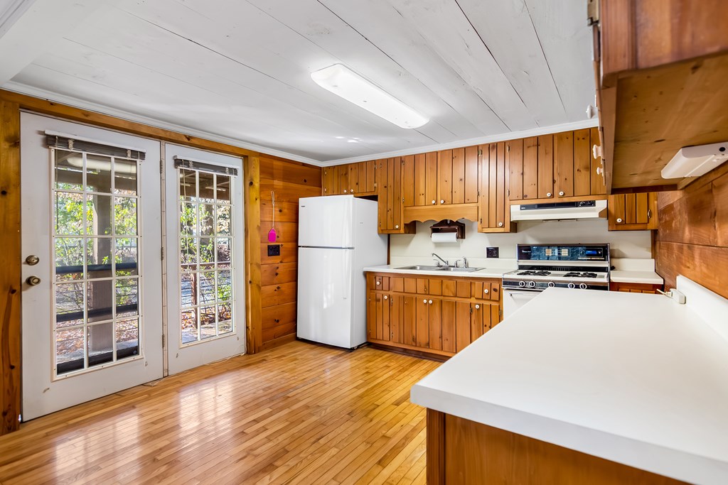 424948 Blue Ridge Residential