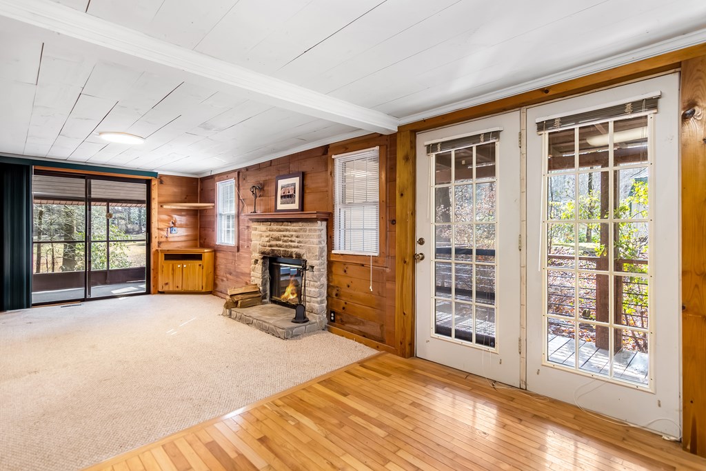 424948 Blue Ridge Residential