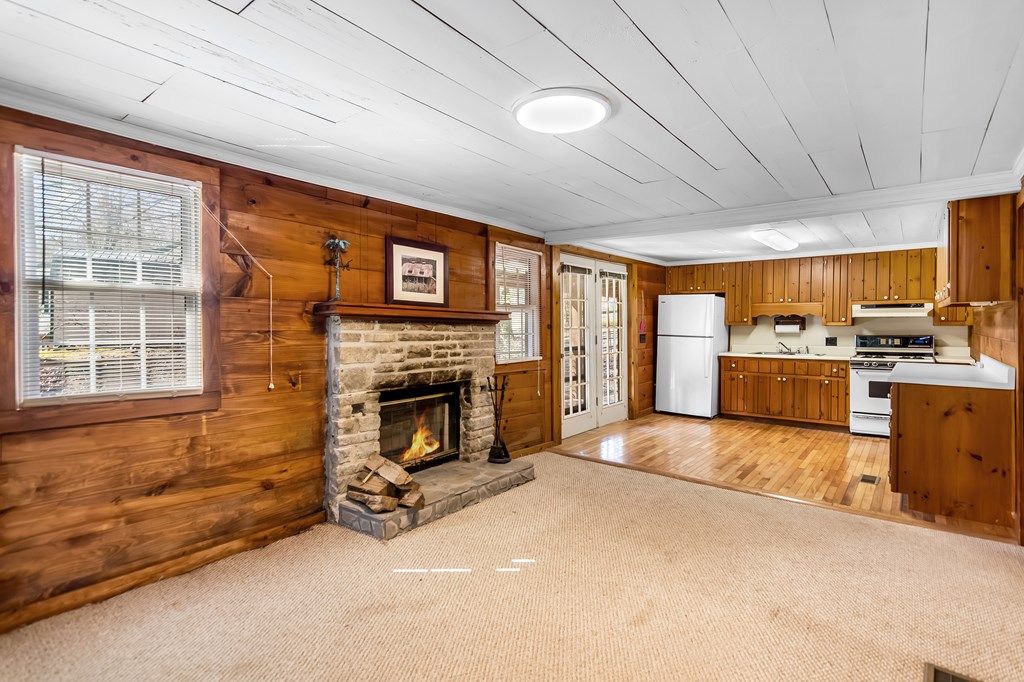 424948 Blue Ridge Residential