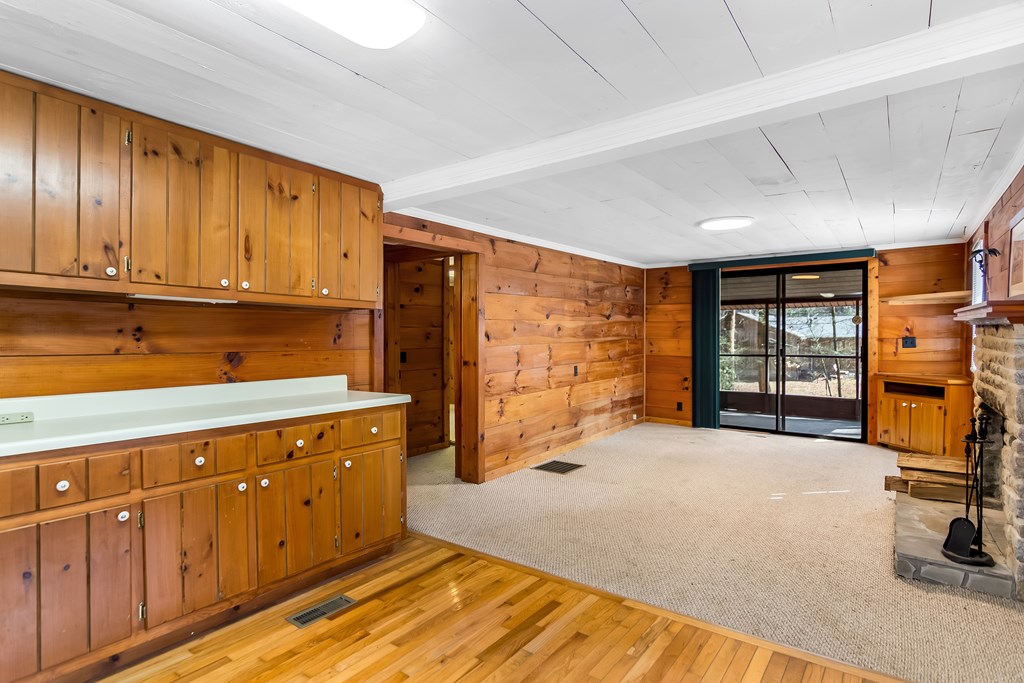 424948 Blue Ridge Residential