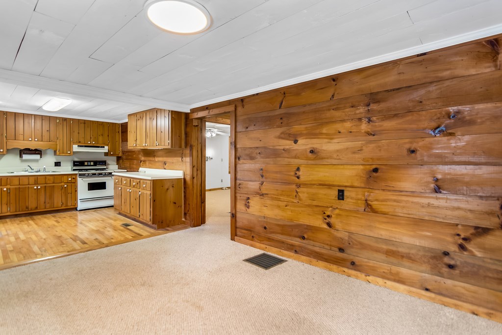 424948 Blue Ridge Residential