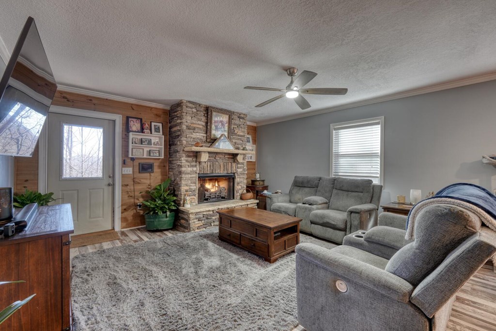 424966 Hiawassee Residential