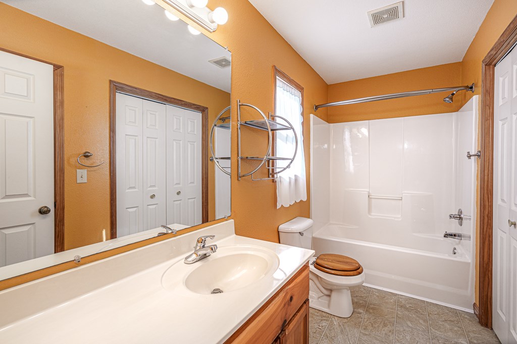 424969 Murphy Residential