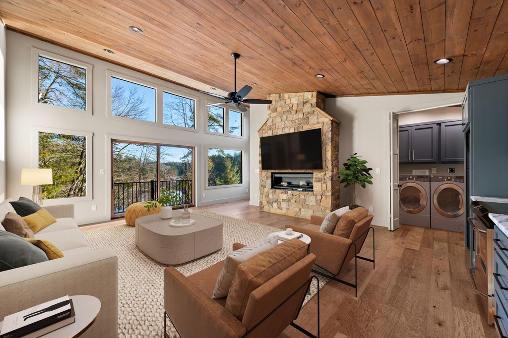 424970 Blue Ridge Residential