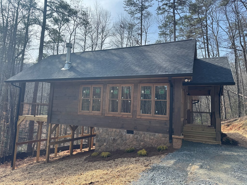 424972 Blue Ridge Residential