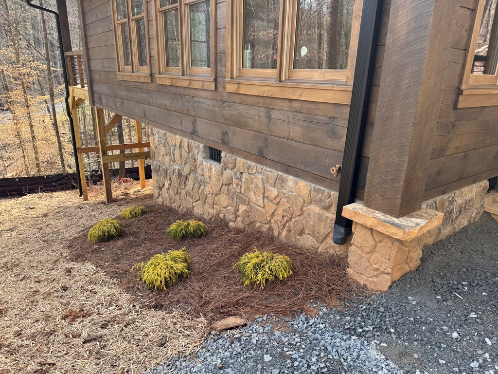 424972 Blue Ridge Residential