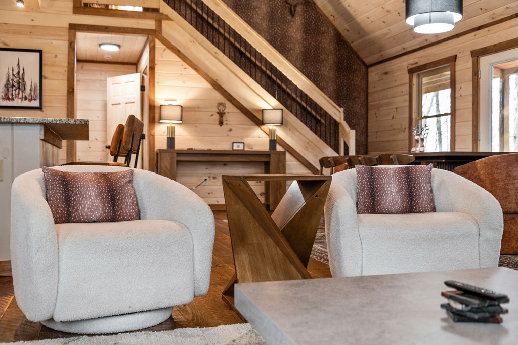 424976 Blue Ridge Residential