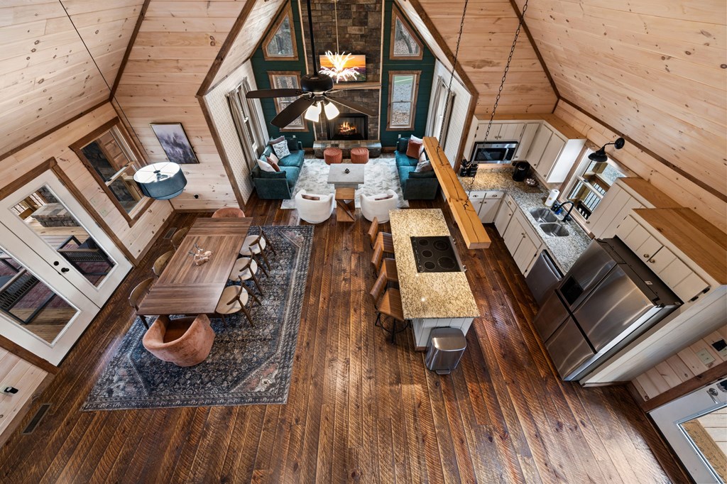 424976 Blue Ridge Residential