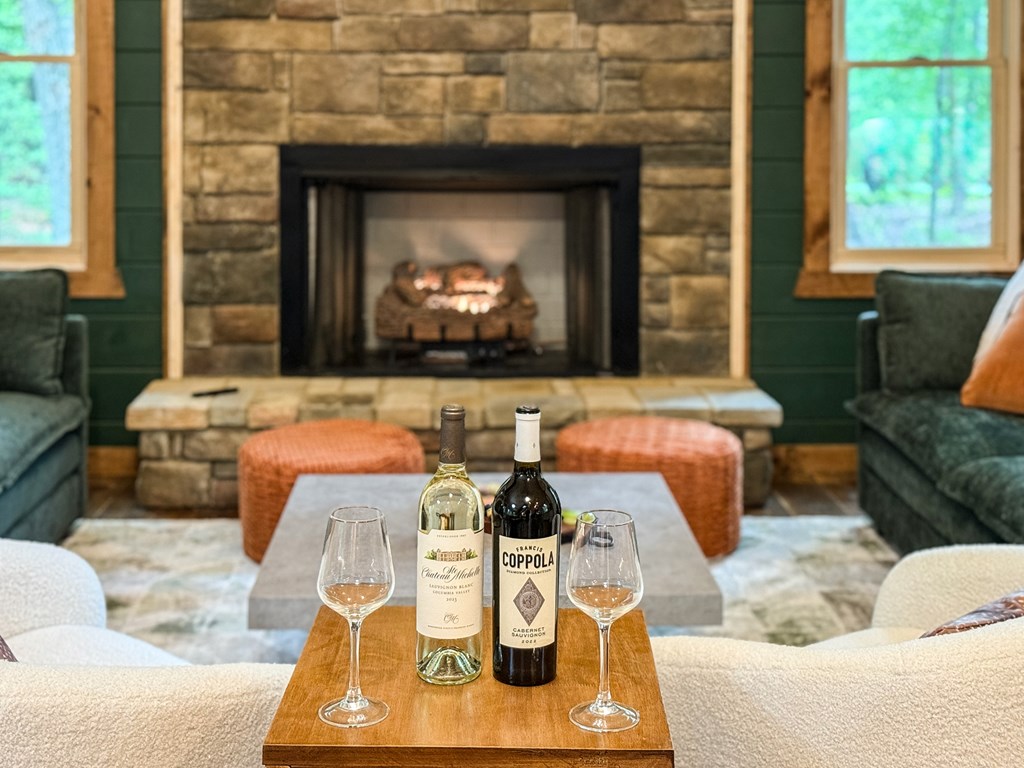 424976 Blue Ridge Residential