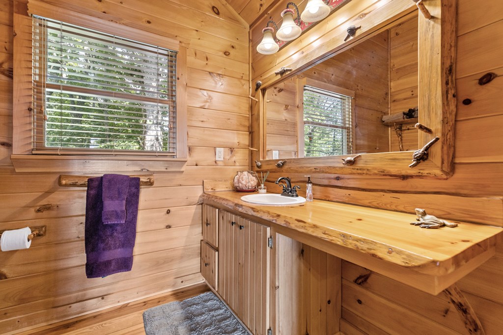 424978 Morganton Residential