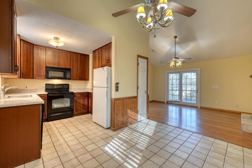 424980 Blairsville Residential