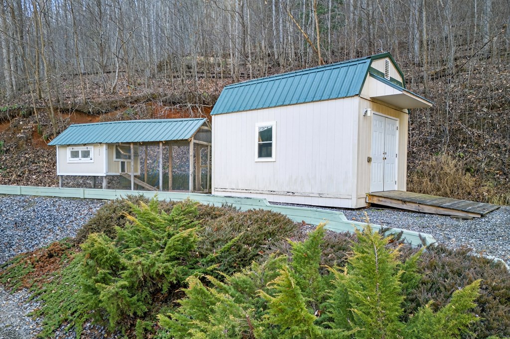 424981 Hiawassee Residential