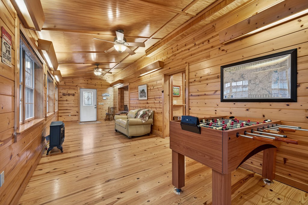 424981 Hiawassee Residential