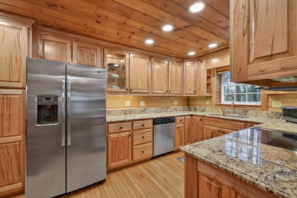 424981 Hiawassee Residential