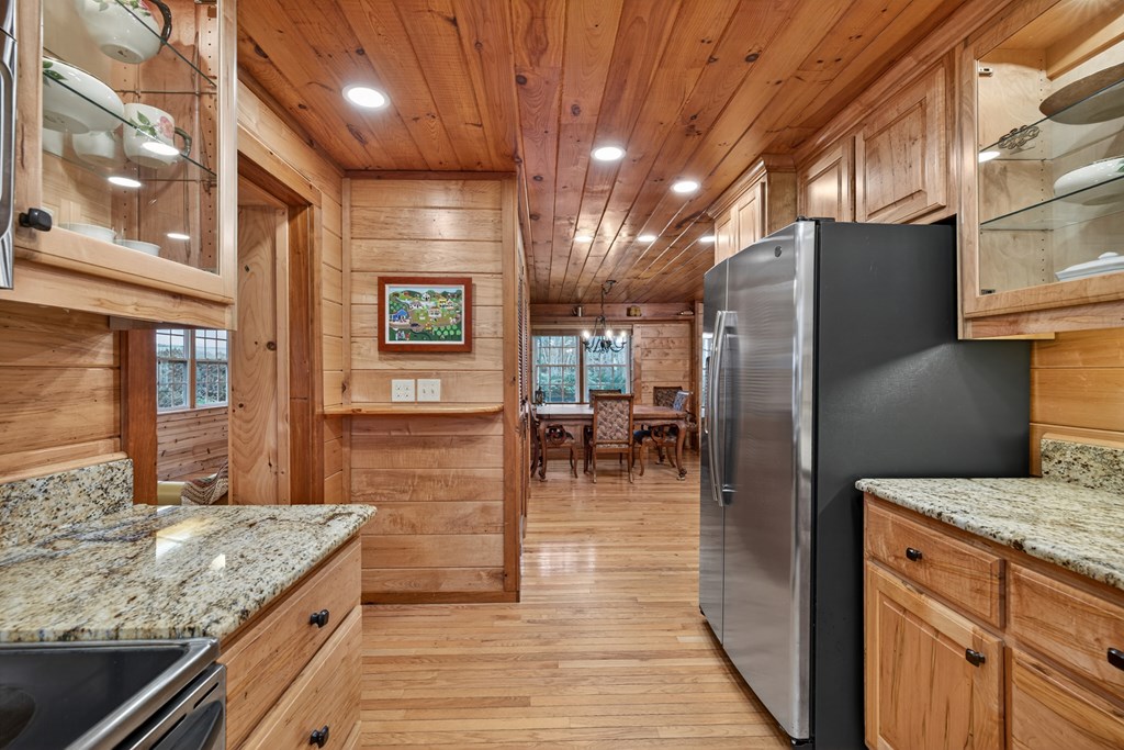 424981 Hiawassee Residential