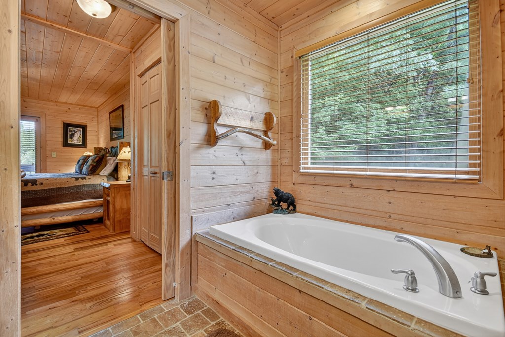 424982 Ellijay Residential