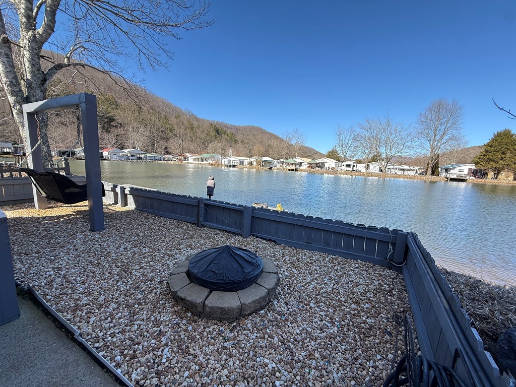 424984 Hiawassee Residential