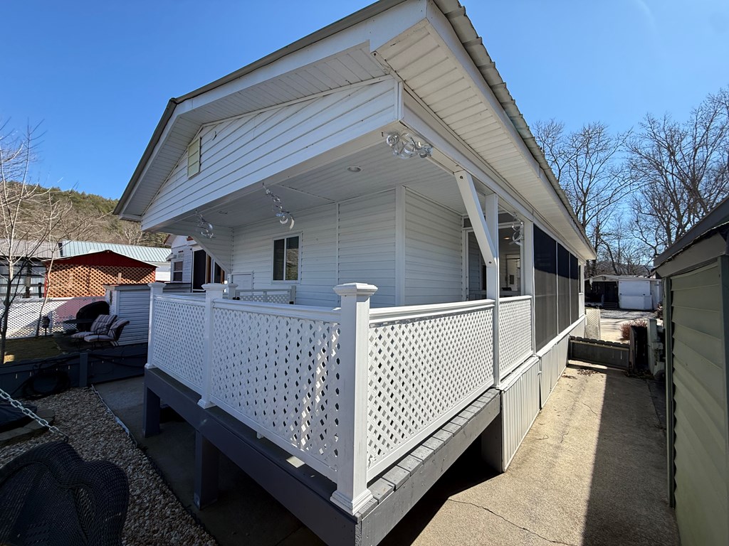 424984 Hiawassee Residential