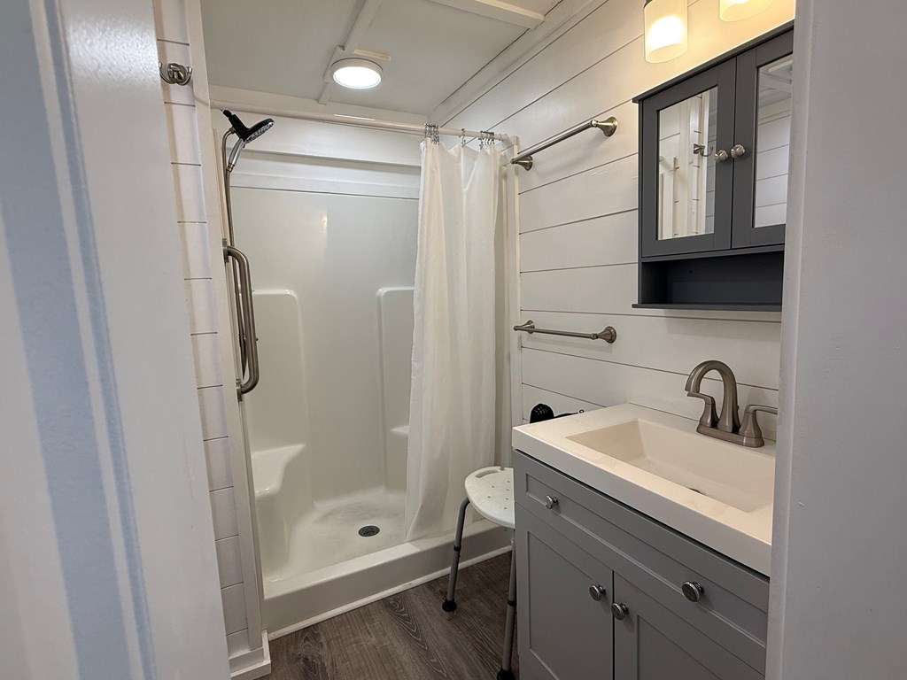 424984 Hiawassee Residential