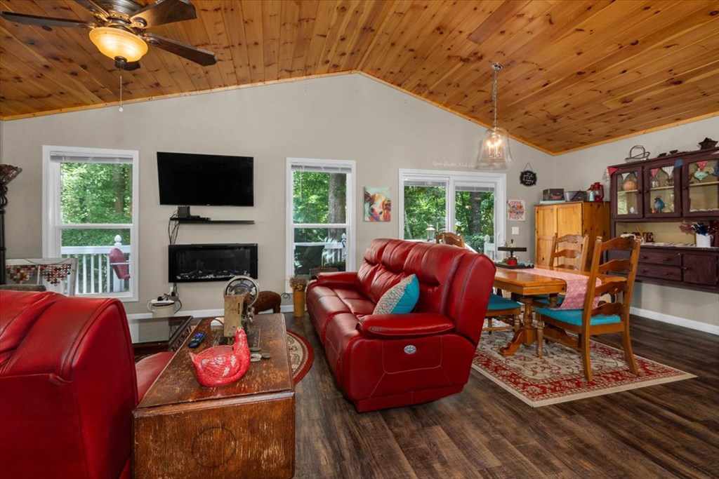 424987 Ellijay Residential