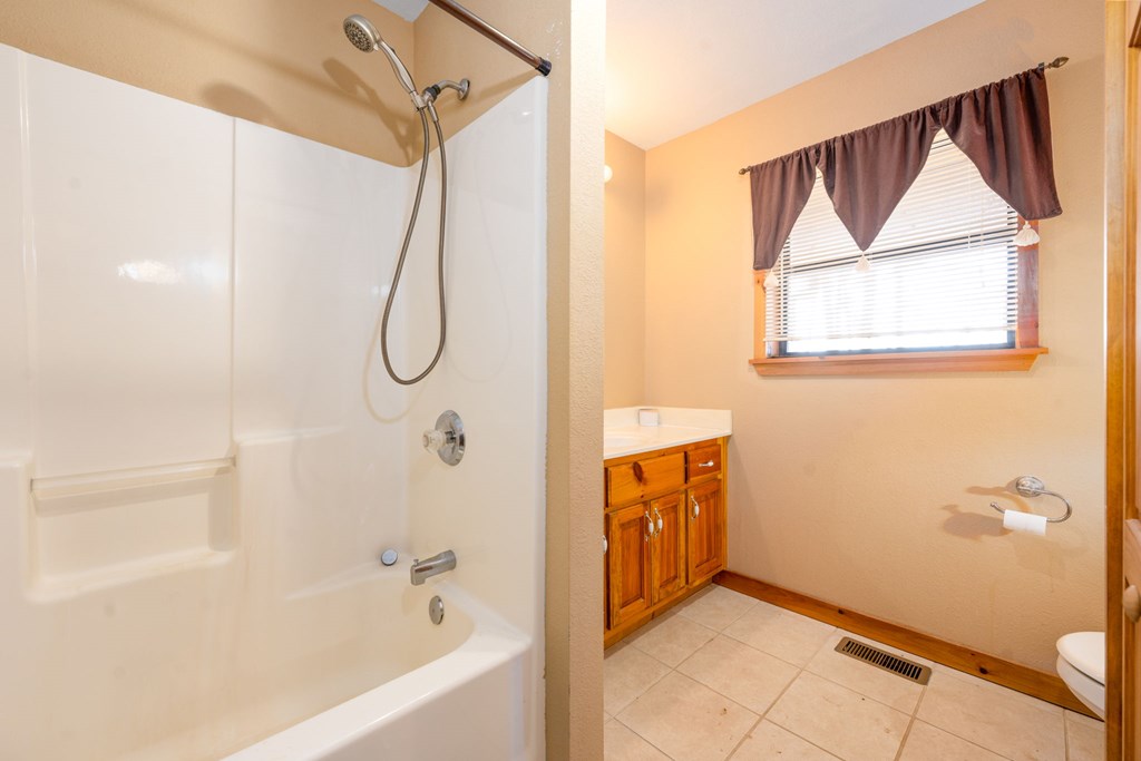 424988 Murphy Residential