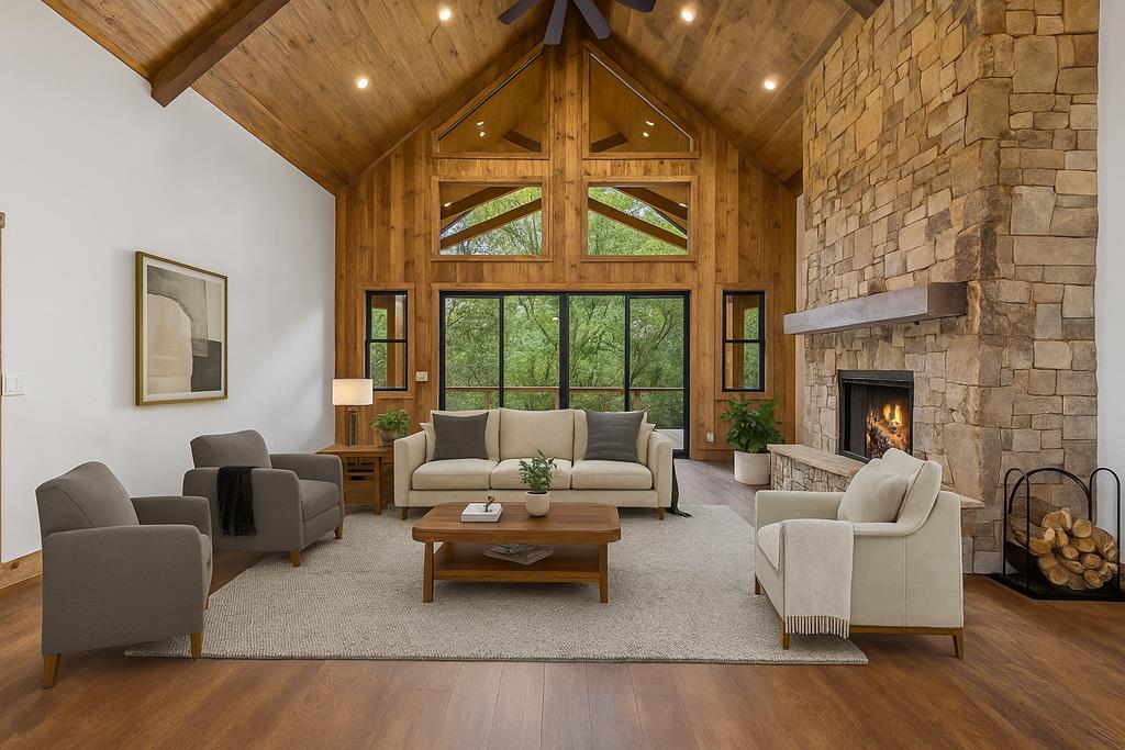 424991 Mineral Bluff Residential