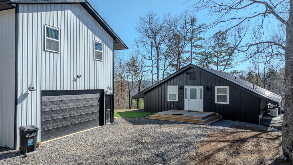 424995 Murphy Residential