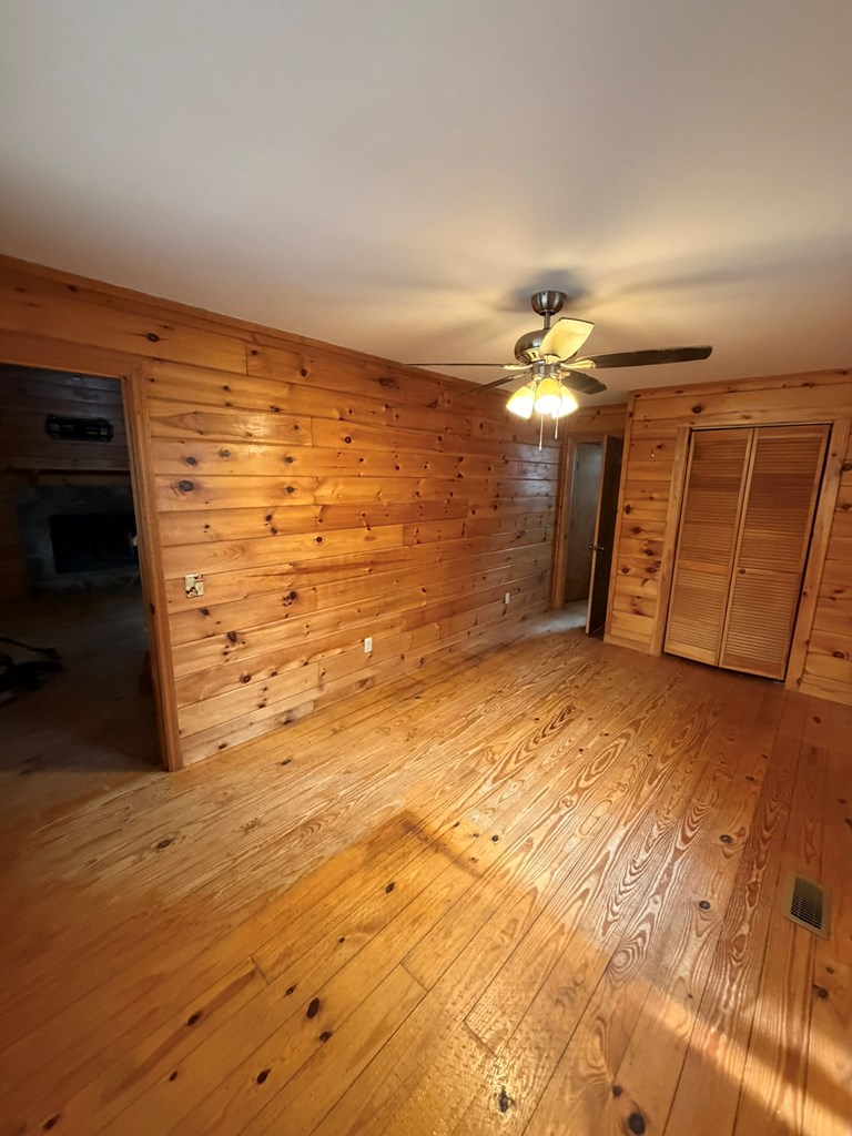 424996 Blairsville Residential