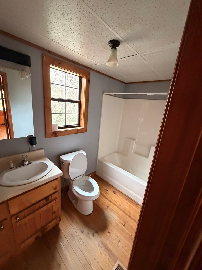 424996 Blairsville Residential