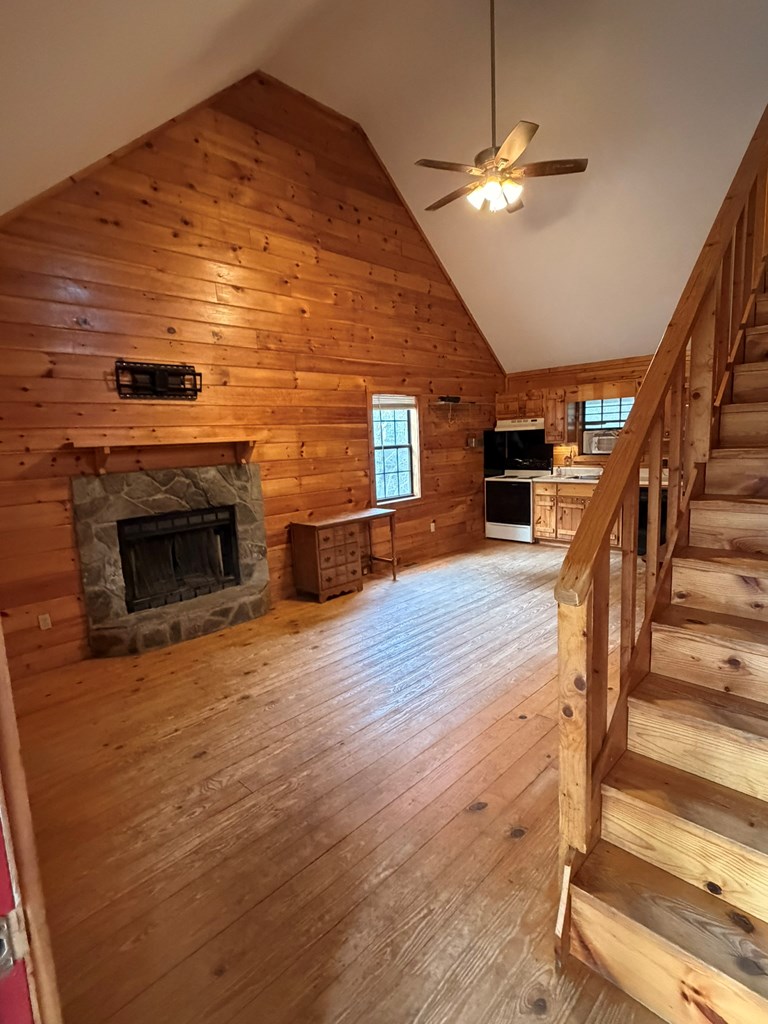 424996 Blairsville Residential