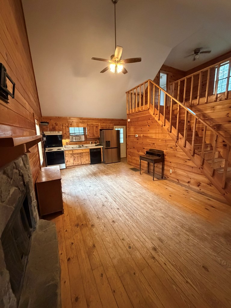 424996 Blairsville Residential