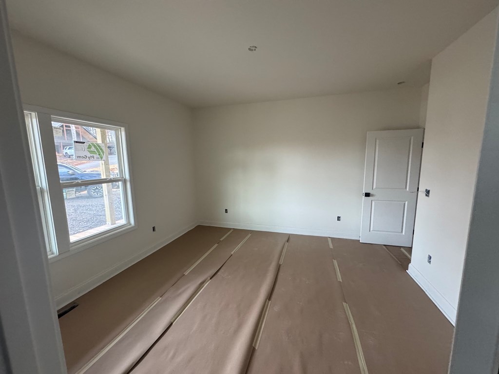 424998 Young Harris Residential