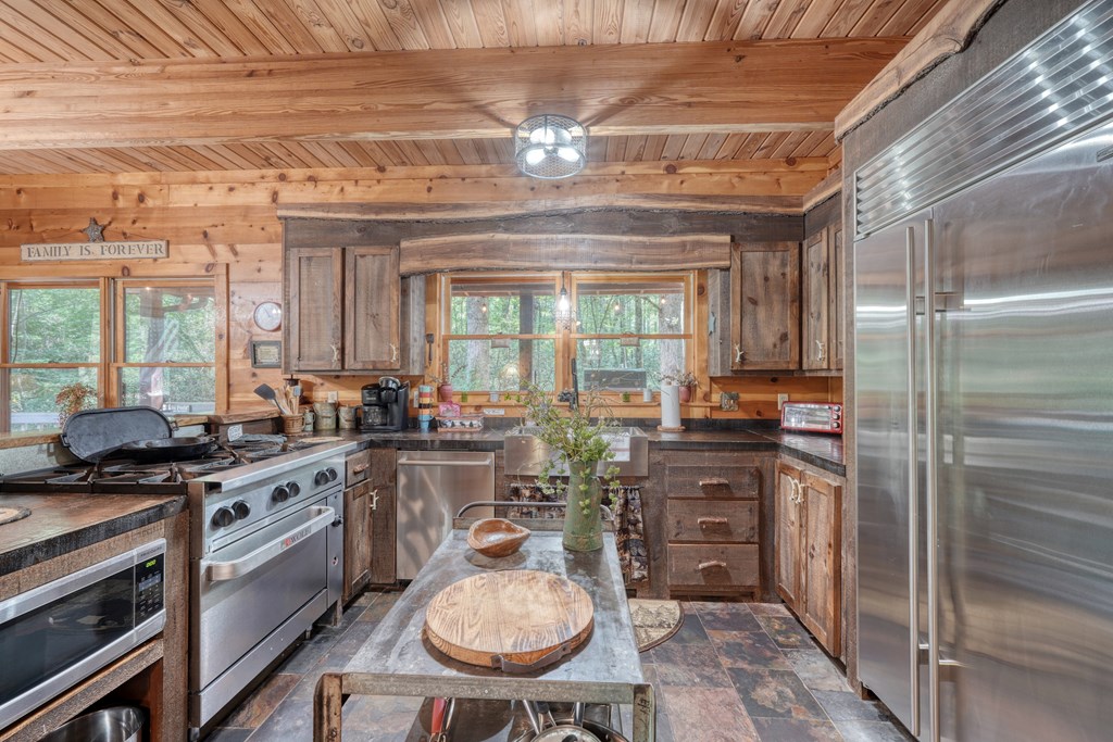 425000 Hiawassee Residential