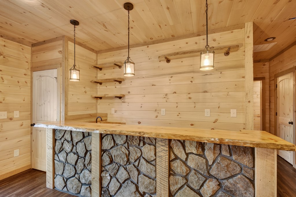 425004 Blue Ridge Residential