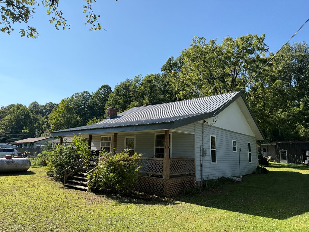 425006 Andrews Residential