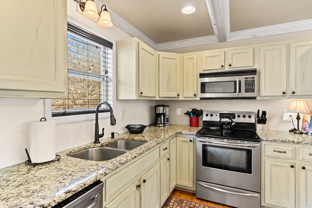 425008 Blue Ridge Residential