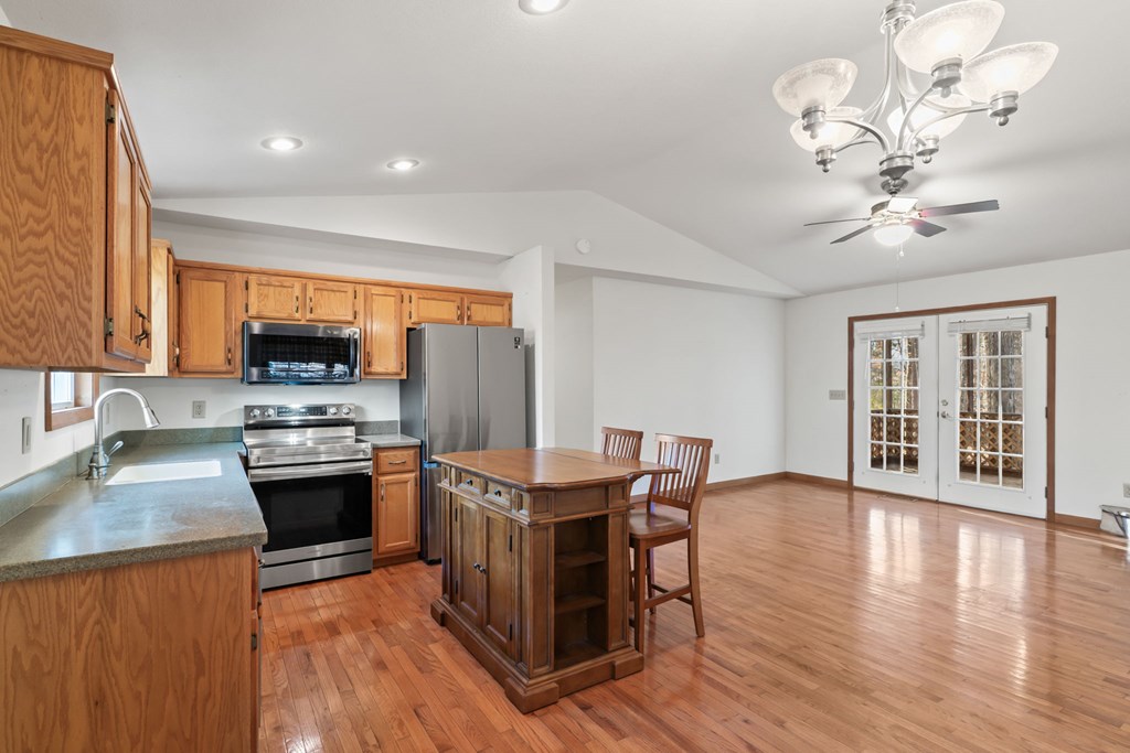 425011 Murphy Residential