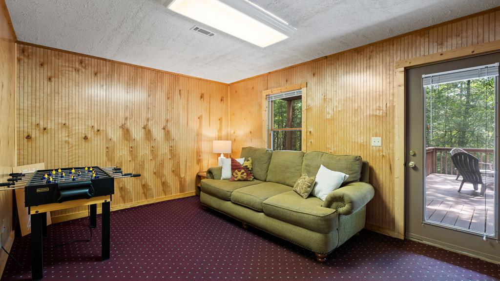 425018 Blue Ridge Residential