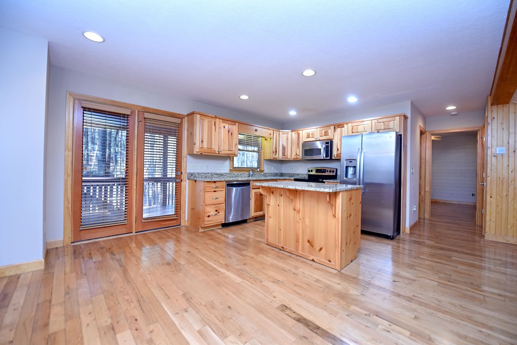 425025 Ellijay Residential