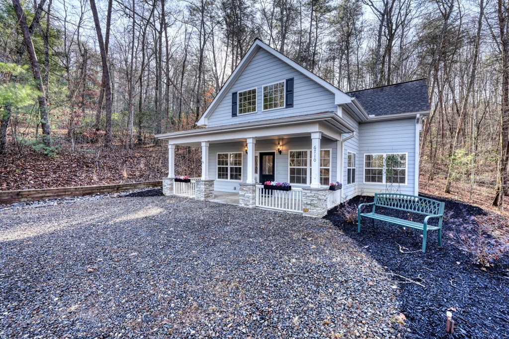 425029 Young Harris Residential