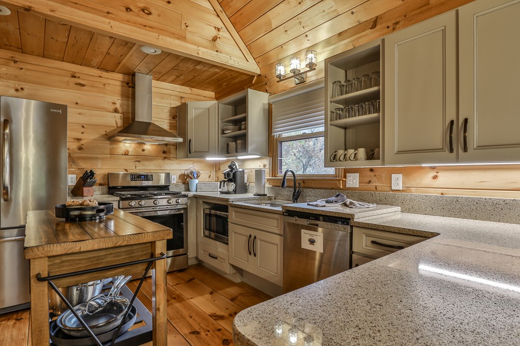 425032 Ellijay Residential