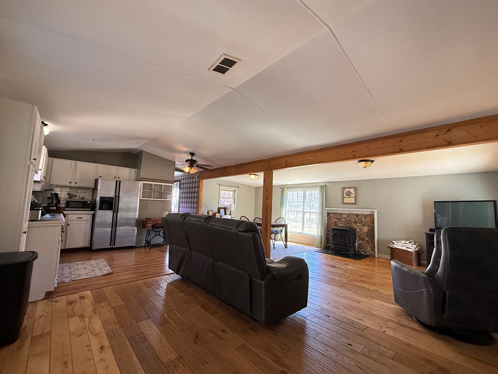 425033 Hiawassee Residential